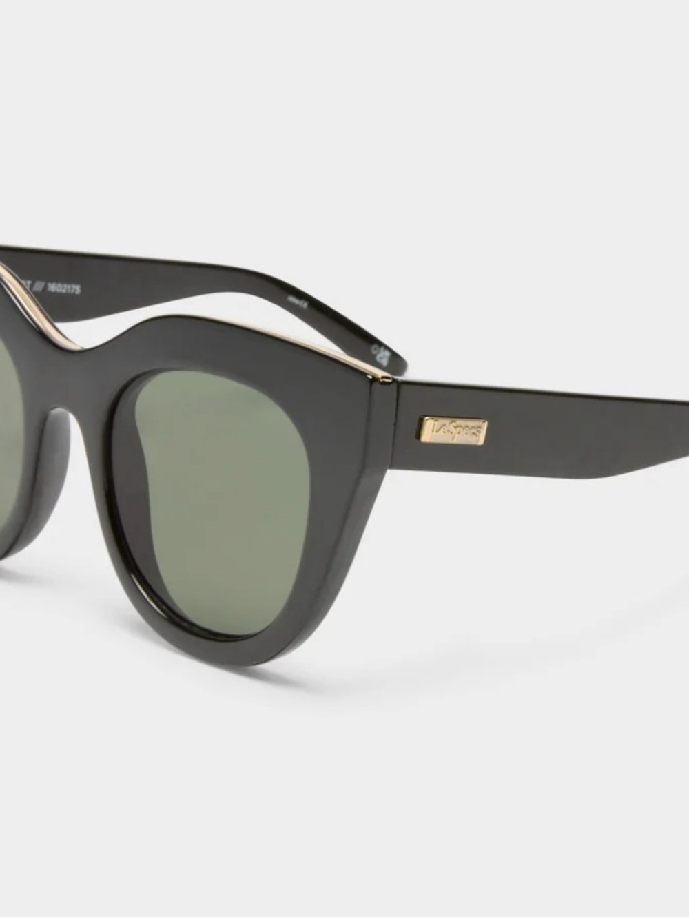 Le Specs Air heart-Black and Gold EUC - Picture 2 of 6